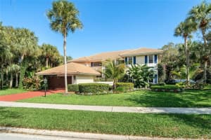 2721 Hampton Cir W, Delray Beach, FL 33445, Sold 04/22/22