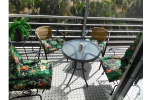 600 NE 14th Ave APT 419, Hallandale Beach, FL 33009, Sold 04/21/22