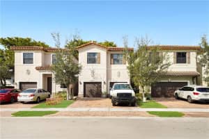 4819 NW 59th St, Tamarac, FL 33319, Sold 06/21/22