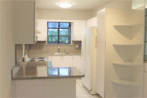 1810 E Oakland Park Blvd APT 17, Oakland Park, FL 33306, Sold 04/22/22