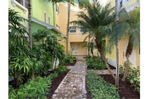 630 SE 15th St APT 7, Fort Lauderdale, FL 33316, Sold 04/12/22