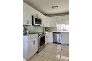 985 SE 19th Ave APT 301, Deerfield Beach, FL 33441, Sold 04/01/22