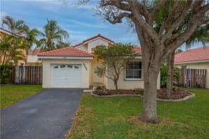 8292 SW 44th Pl, Davie, FL 33328, Sold 03/30/22