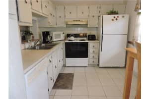 324 SE 10th St APT 203, Dania Beach, FL 33004, Sold 04/15/22