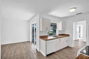 5724 NW 85th Ave, Tamarac, FL 33321, Sold 04/14/22