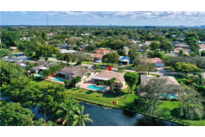 845 W Plantation Cir, Plantation, FL 33324, Sold 05/02/22