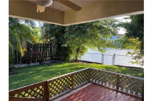 270 SW 113th Terrace, Pembroke Pines, FL 33025, Sold 05/18/22