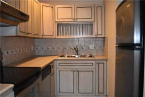 555 SE 8th St APT 254, Deerfield Beach, FL 33441, Sold 09/07/22