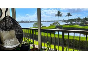 7020 Half Moon Cir APT 208, Hypoluxo, FL 33462, Sold 05/06/22