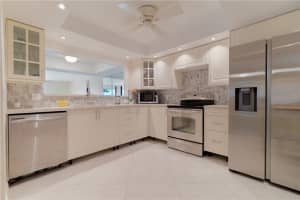 7020 Half Moon Cir APT 208, Hypoluxo, FL 33462, Sold 05/06/22