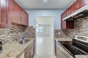 10112 Twin Lakes Dr 11 e, Coral Springs, FL 33071, Sold 05/04/22