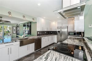 2001 NW 36th St, Oakland Park, FL 33309, Sold 04/22/22