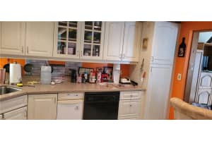 3225 S Lakeview Cir #103, Fort Pierce, FL 34949, Sold 05/21/22