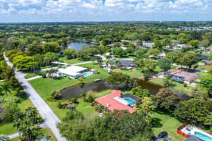 10751 SW 27th St, Davie, FL 33328, Sold 04/27/22