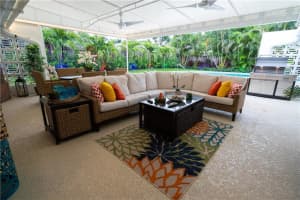 464 NW 11th St, Boca Raton, FL 33432, Sold 06/06/22