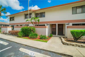 4424 SW 70th Terrace #103, Davie, FL 33314, Sold 04/20/22