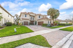 9980 Edgewater Ct, Parkland, FL 33076, Sold 06/15/22