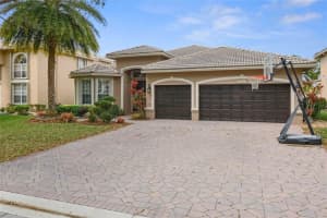 5857 NW 54th Cir, Coral Springs, FL 33067, Sold 04/15/22