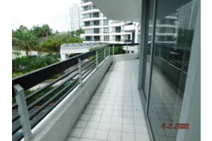 19195 Mystic Pointe Dr APT 301, Aventura, FL 33180, Sold 05/27/22