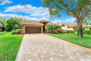 10070 NW 56th St, Coral Springs, FL 33076, Sold 04/11/22