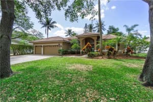 6520 NW 43rd St, Coral Springs, FL 33067, Sold 05/12/22