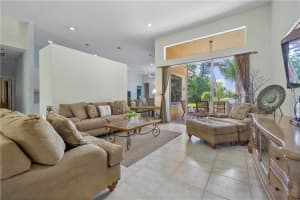 6520 NW 43rd St, Coral Springs, FL 33067, Sold 05/12/22