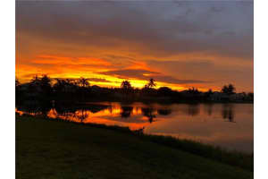 667 Lake Blvd, Weston, FL 33326, Sold 04/13/22