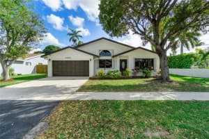 9998 NW 52nd St, Sunrise, FL 33351, Sold 04/14/22