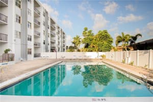 1301 NE 7th St APT 102, Hallandale Beach, FL 33009, Sold 03/25/22
