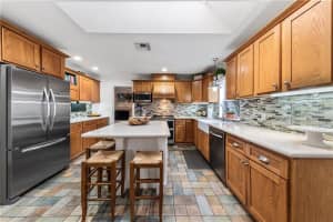 14419 SW 26th St, Davie, FL 33325, Sold 04/29/22