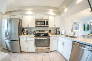 2300 NE 33rd Ave APT 406, Fort Lauderdale, FL 33305, Sold 04/20/22
