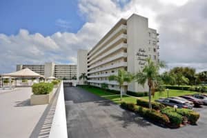 801 Lake Shore Dr APT 203, West Palm Beach, FL 33403, Sold 06/17/22