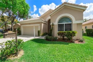 5052 NW 95th Dr, Coral Springs, FL 33076, Sold 06/02/22