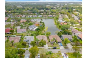 4754 NW 76th St, Coconut Creek, FL 33073, Sold 05/02/22