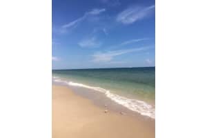 7 Tahoe Ln, Sea Ranch Lakes, FL 33308, Sold 04/29/22