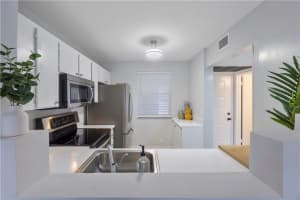 5521 Lakeside Dr APT 204, Margate, FL 33063, Sold 05/19/22