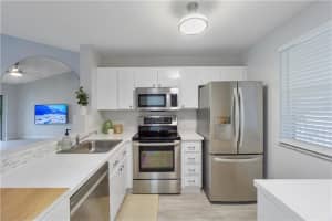 5521 Lakeside Dr APT 204, Margate, FL 33063, Sold 05/19/22