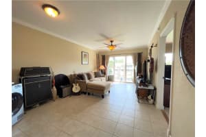 2201 SE 9th St APT 107, Pompano Beach, FL 33062, Sold 04/21/22