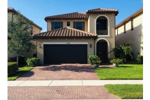 5109 NW 47th St, Tamarac, FL 33319, Sold 04/12/22