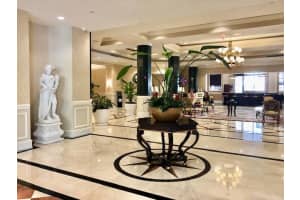 16102 Emerald Estates Dr APT 228, Weston, FL 33331, Sold 04/22/22