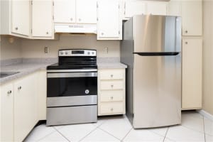7980 NW 50th St #405, Lauderhill, FL 33351, Sold 04/19/22