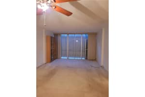 952 NE 199th St #110, Miami, FL 33179, Sold 12/21/22