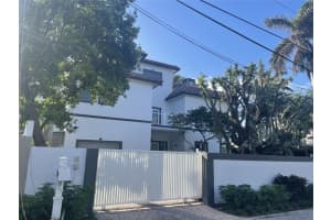 2302 Bay Dr, Pompano Beach, FL 33062, Sold 06/15/22