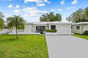 8110 NW 57th Ct, Tamarac, FL 33321, Sold 04/22/22