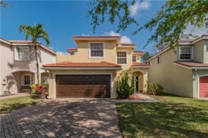 3943 Crescent Creek Dr, Coconut Creek, FL 33073, Sold 04/27/22