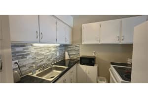 1000 SW 11th Ave #12e, Hallandale Beach, FL 33009, Sold 04/22/22