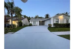 5726 Ithaca Cir W, Lake Worth, FL 33463, Sold 05/22/22