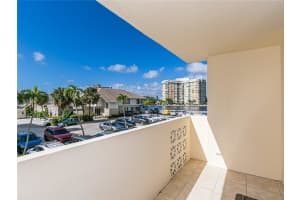 1833 S Ocean Dr APT 208, Hallandale Beach, FL 33009, Sold 04/29/22