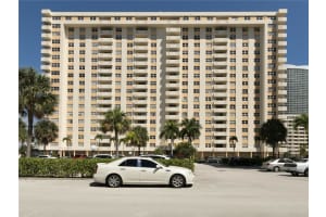 1833 S Ocean Dr APT 208, Hallandale Beach, FL 33009, Sold 04/29/22