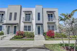 425 NE 35th Ct Unit 4, Oakland Park, FL 33334, Sold 06/21/22